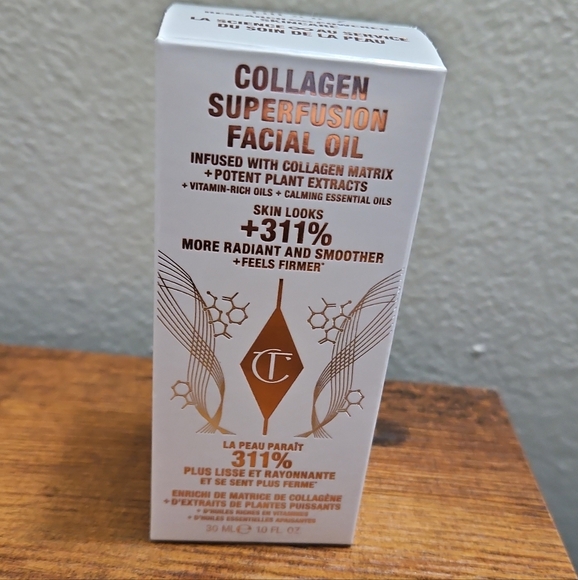 Charlotte Tilbury Collagen Superfusion Facial Oil - White and Gold